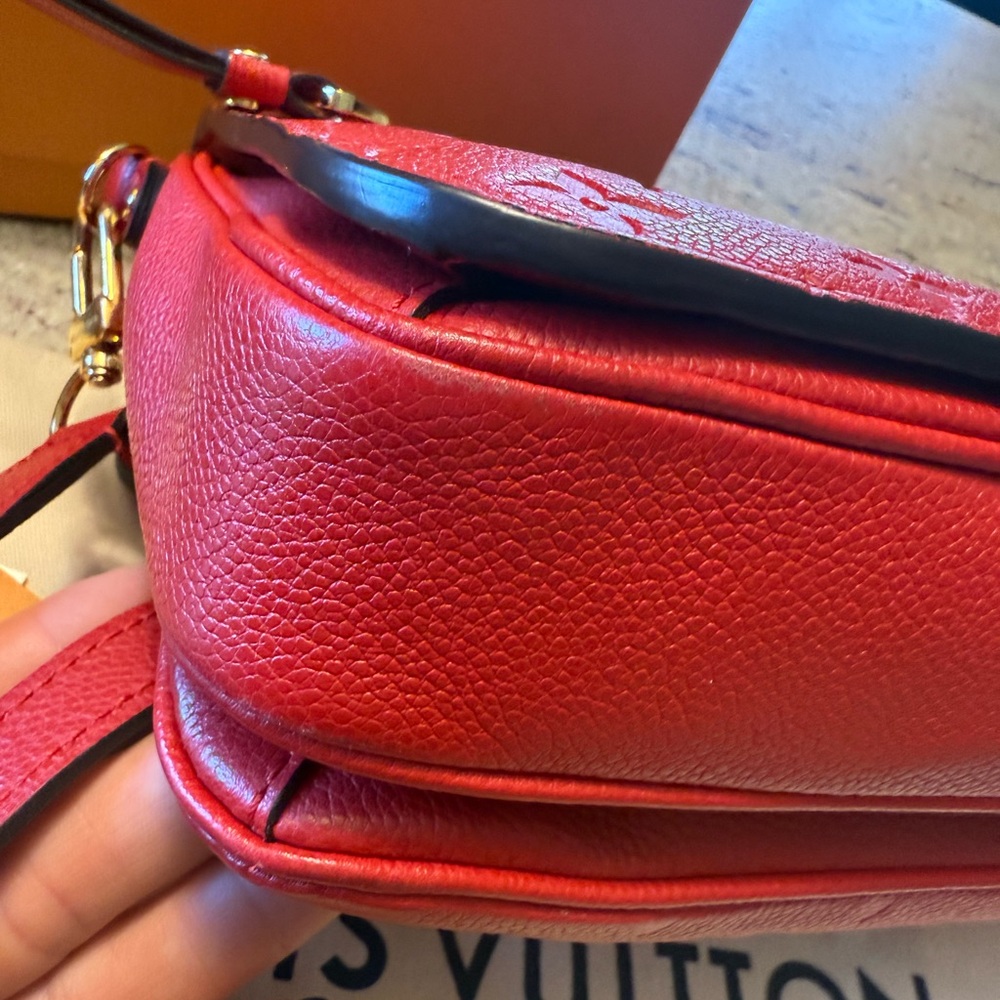 Louis Vuitton Pochette Métis Empreinte Red Scarlet | Full Set | Excellent - Picture 9 of 16